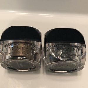 Younique mood stick minerals eye pigment